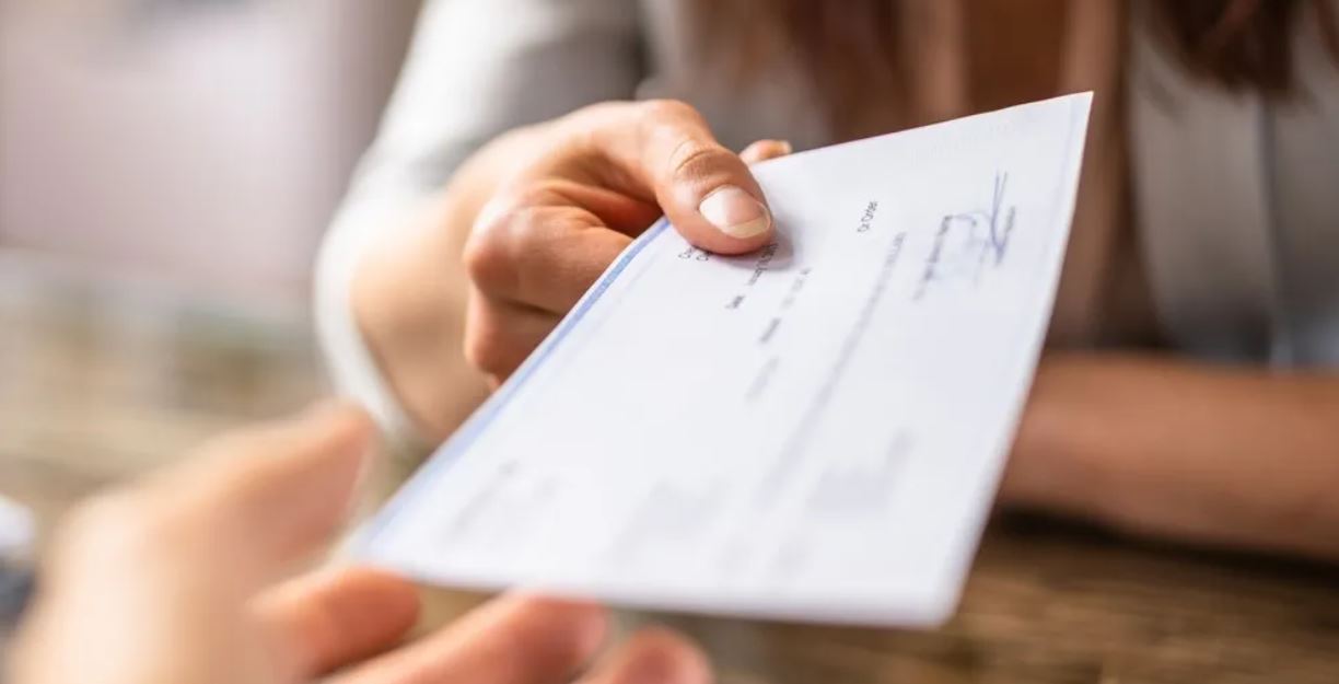 Junta Monetaria no emite opinión sobre salario mínimo del 2026 requerido por Mintrab ¿a qué se debe?