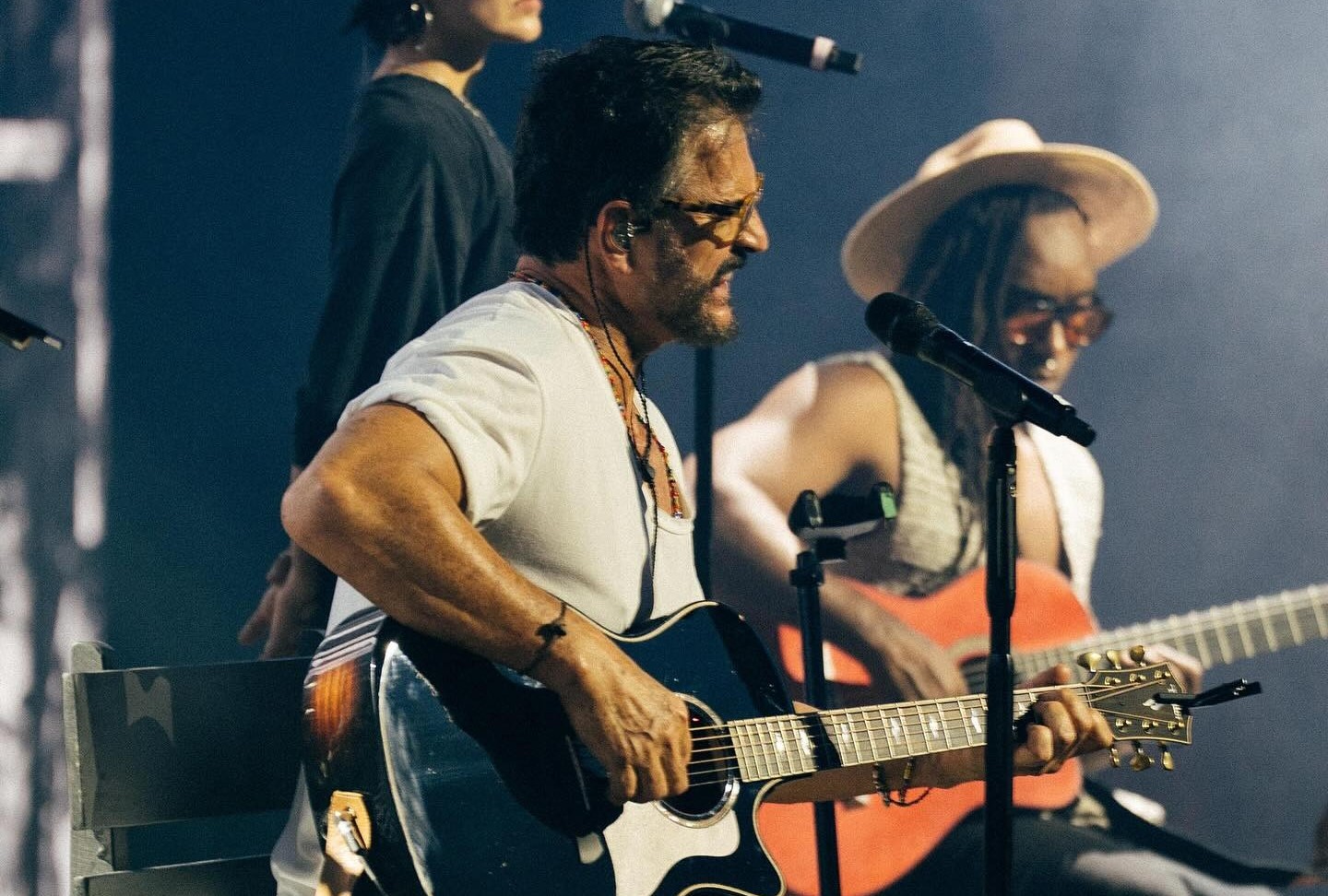 Un viaje entre lo conocido y lo inédito: el repertorio de canciones del primer concierto de Ricardo Arjona en Guatemala