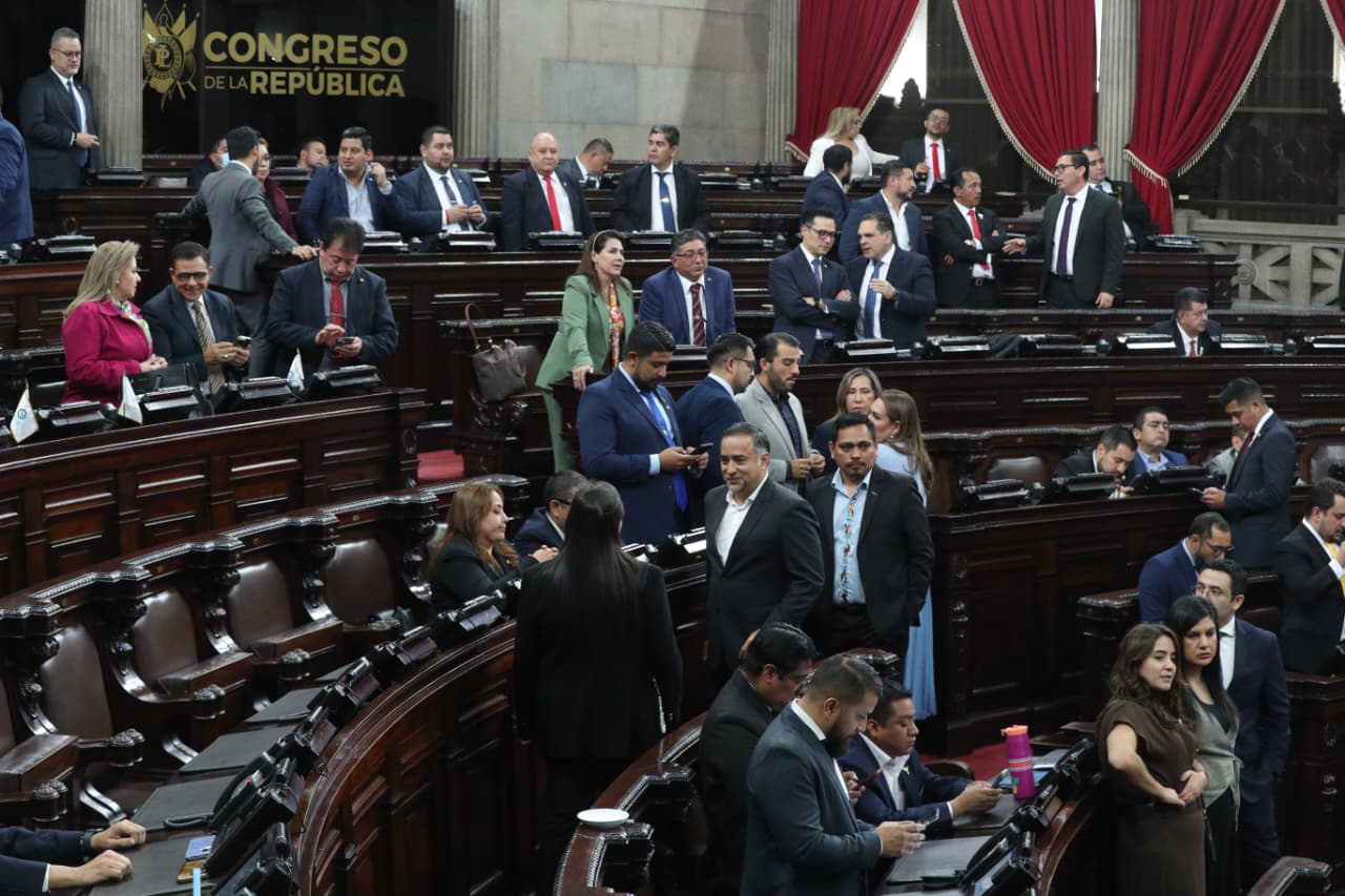 Congreso elige nueva junta directiva encabezada por Luis Contreras'