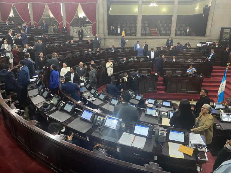 Congreso convoca a la Comisión de Postulación para el TSE 2