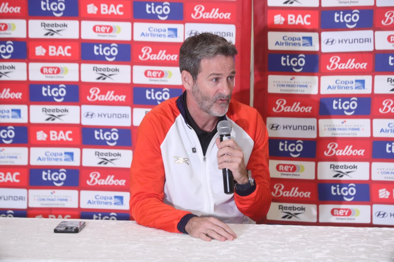 Thomas Christiansen: “Quiero agradecer a Guatemala por mostrar su profesionalismo y vencer a Surinam”