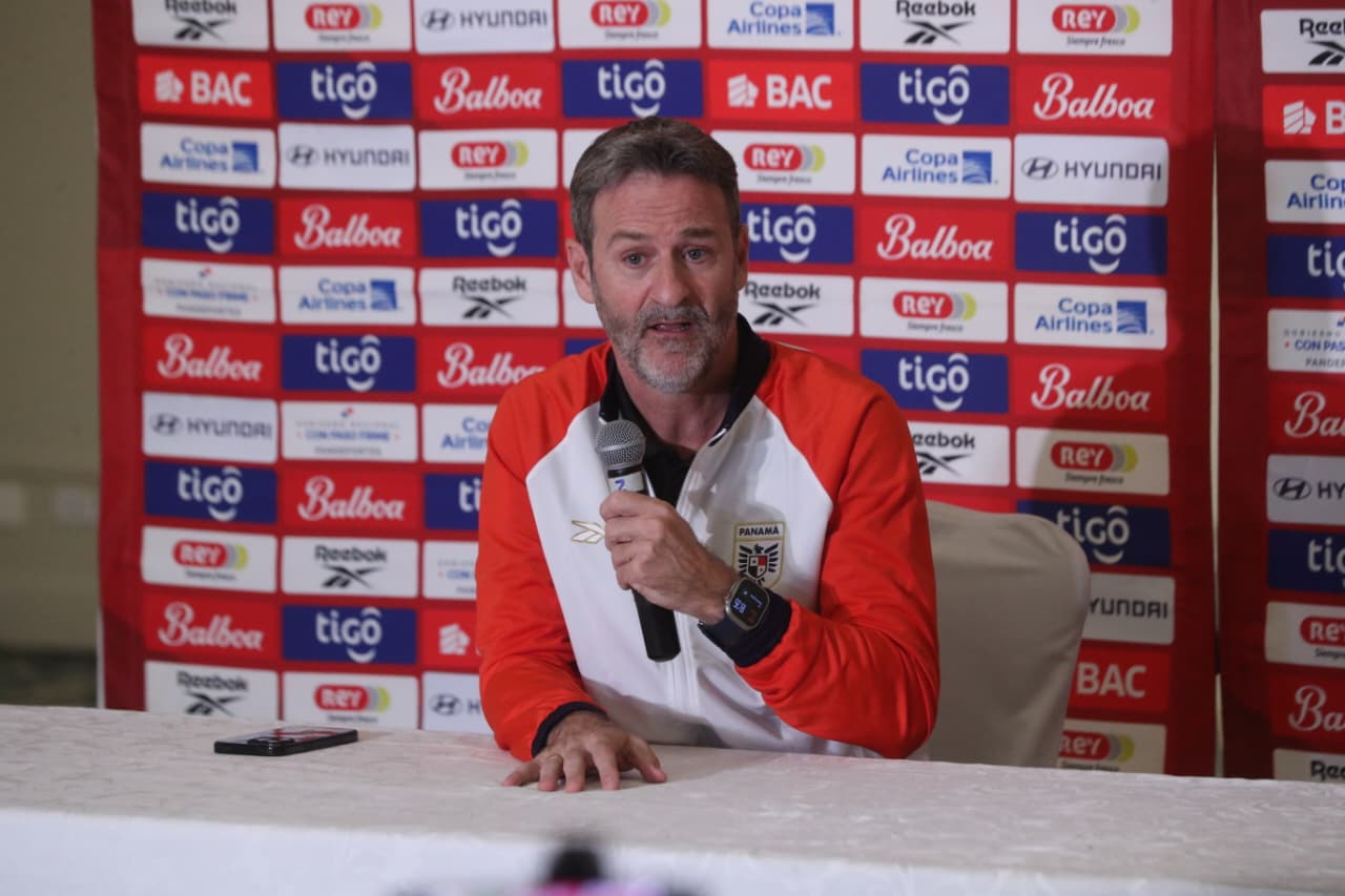 Thomas Christiansen: “No nos molesta la presión, es lindo jugar en un ambiente así” sobre el partido en El Trébol ante Guatemala
