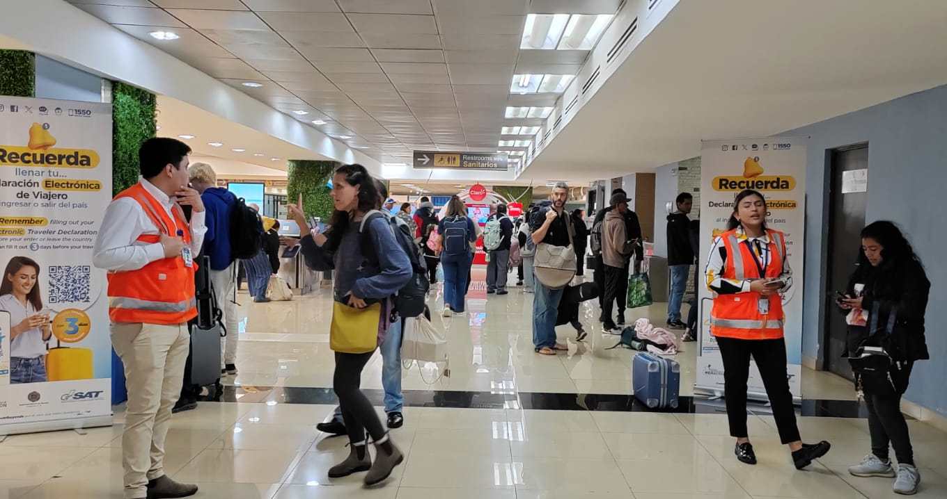 Hasta el 06 de noviembre de 2025, los vuelos entre Guatemala y Estados Unidos siguen sin contratiempos, pero el cierre del Gobierno estadounidense podría alterar este panorama. (Foto, Prensa Libre: Glenda Burrión)