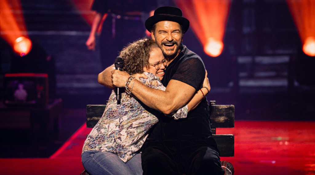 Anabella Reyes y Ricardo Arjona