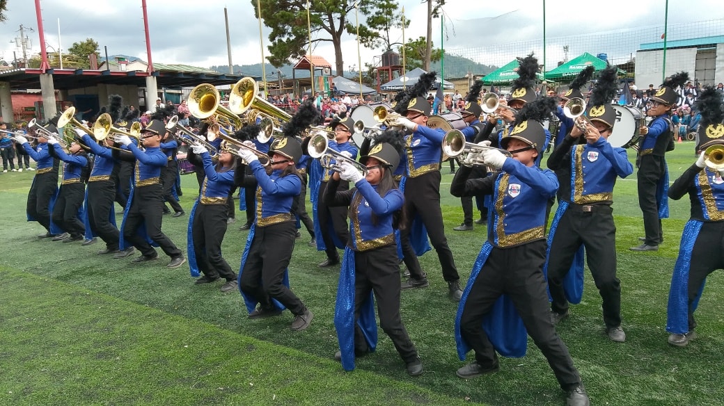 Las propuestas alegres y festivas serán parte del desfile de bandas que estarán por la época navideña en el Paseo La Sexta.  (Foto Prensa Libre: (OIB)