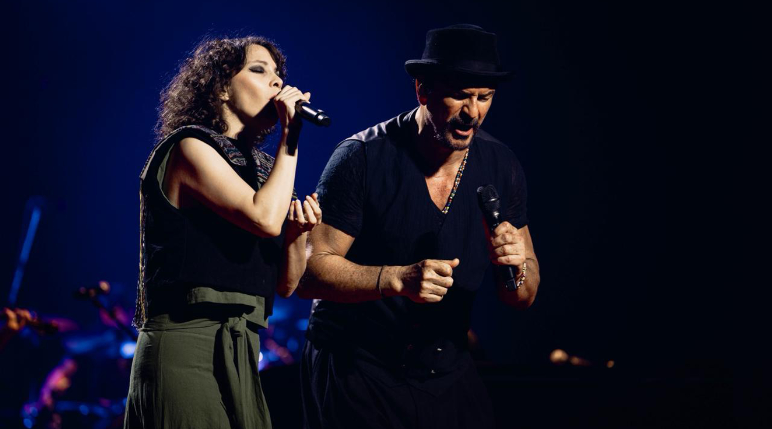Ricardo Arjona y Gaby Moreno estremecieron al público al interpretar “Mi país” durante la décima velada de “Lo que el Seco no dijo” en el Teatro Nacional