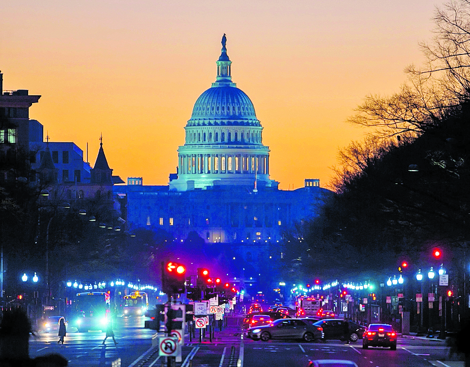 El Senado consigue la mayoría de votos necesarios para reabrir el gobierno federal en EE.UU.