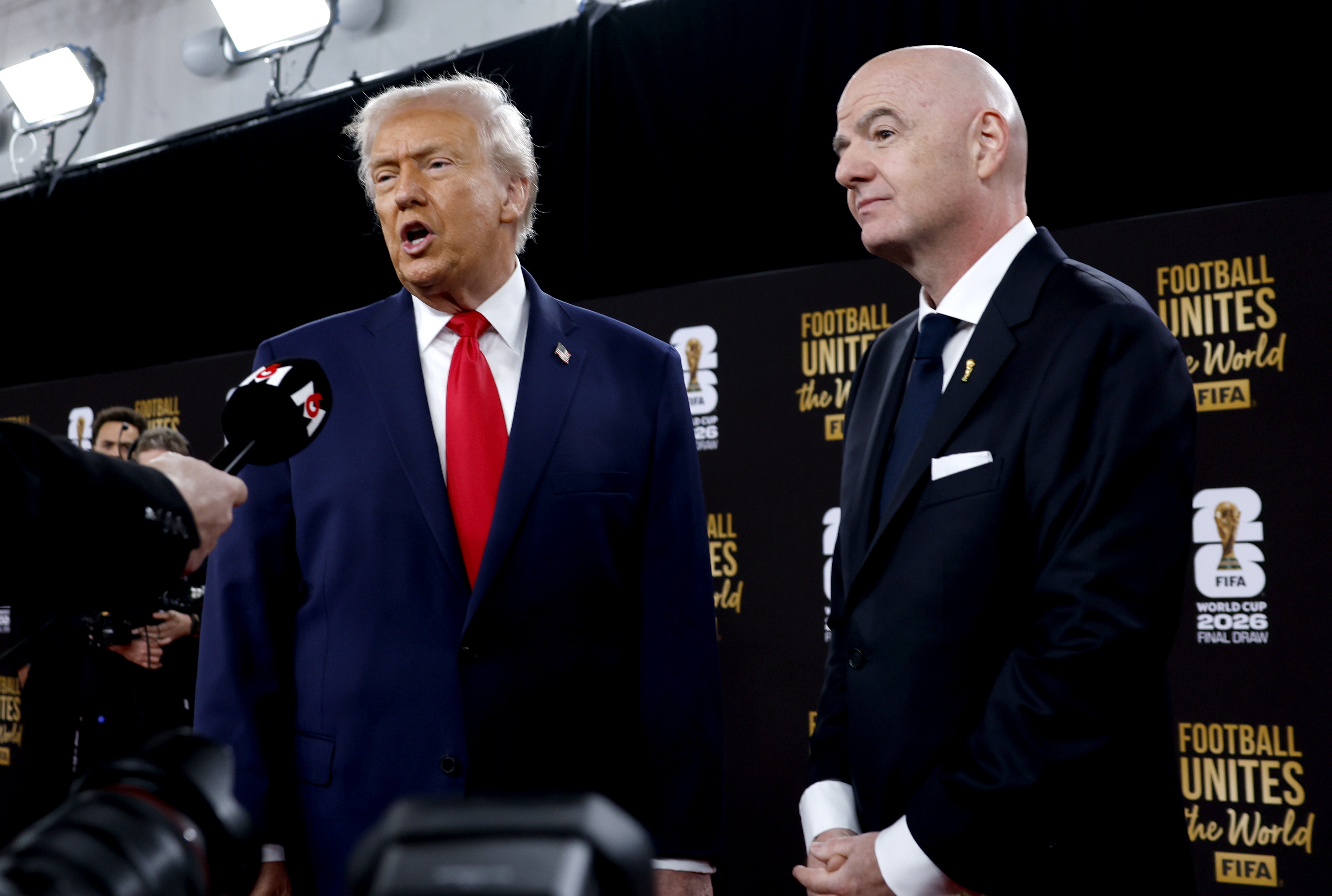WASHINGTON (United States), 05/12/2025.- US President Donald Trump (L) and FIFA President Giovanni Infantino arrive for the FIFA World Cup 2026 Final Draw at the Kennedy Center in Washington DC, USA, 05 December 2025. (Mundial de Fútbol) EFE/EPA/WILL OLIVER
