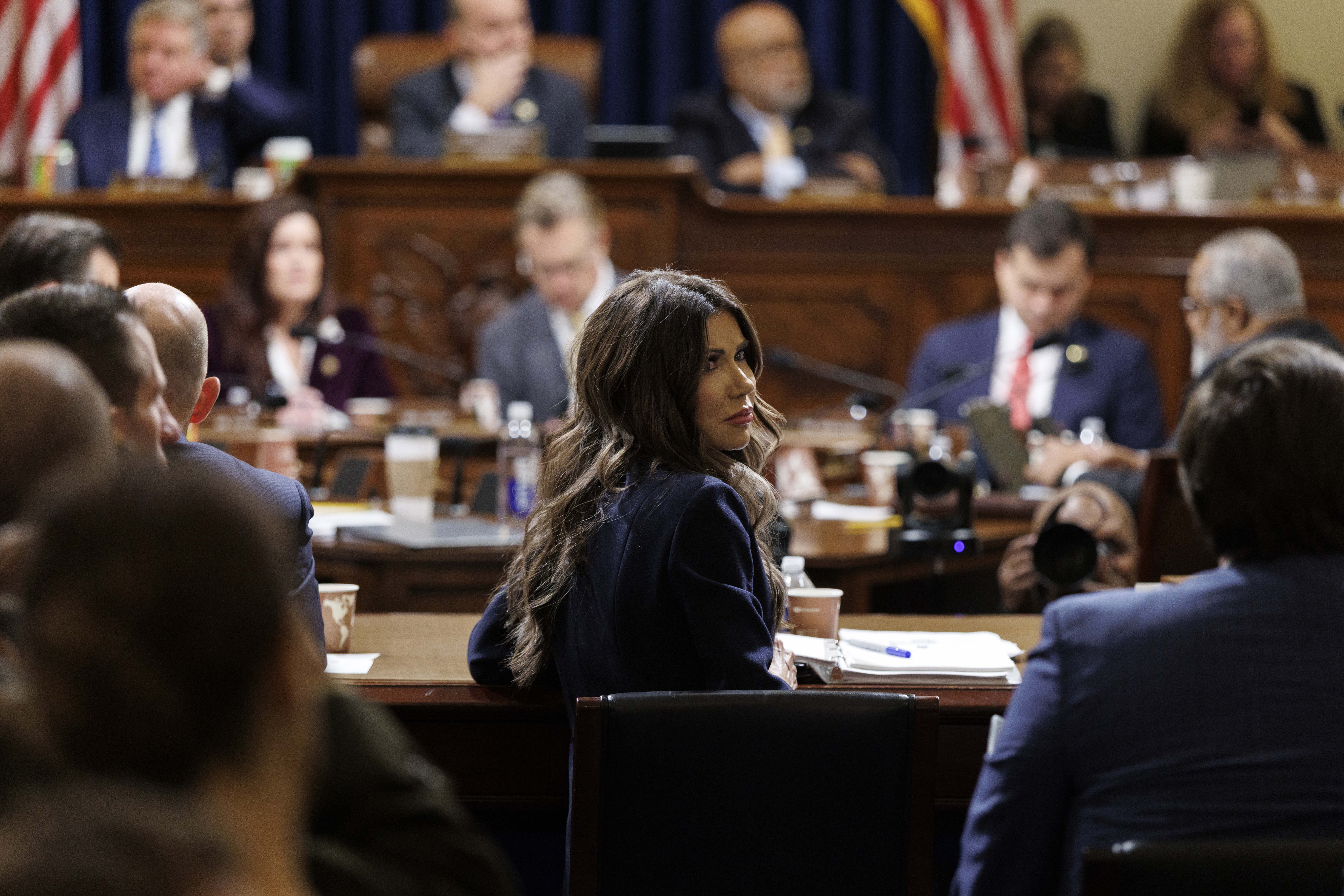 La secretaria de Seguridad Nacional de EE. UU., Noem, testifica ante el Comité de la Cámara de Representantes.