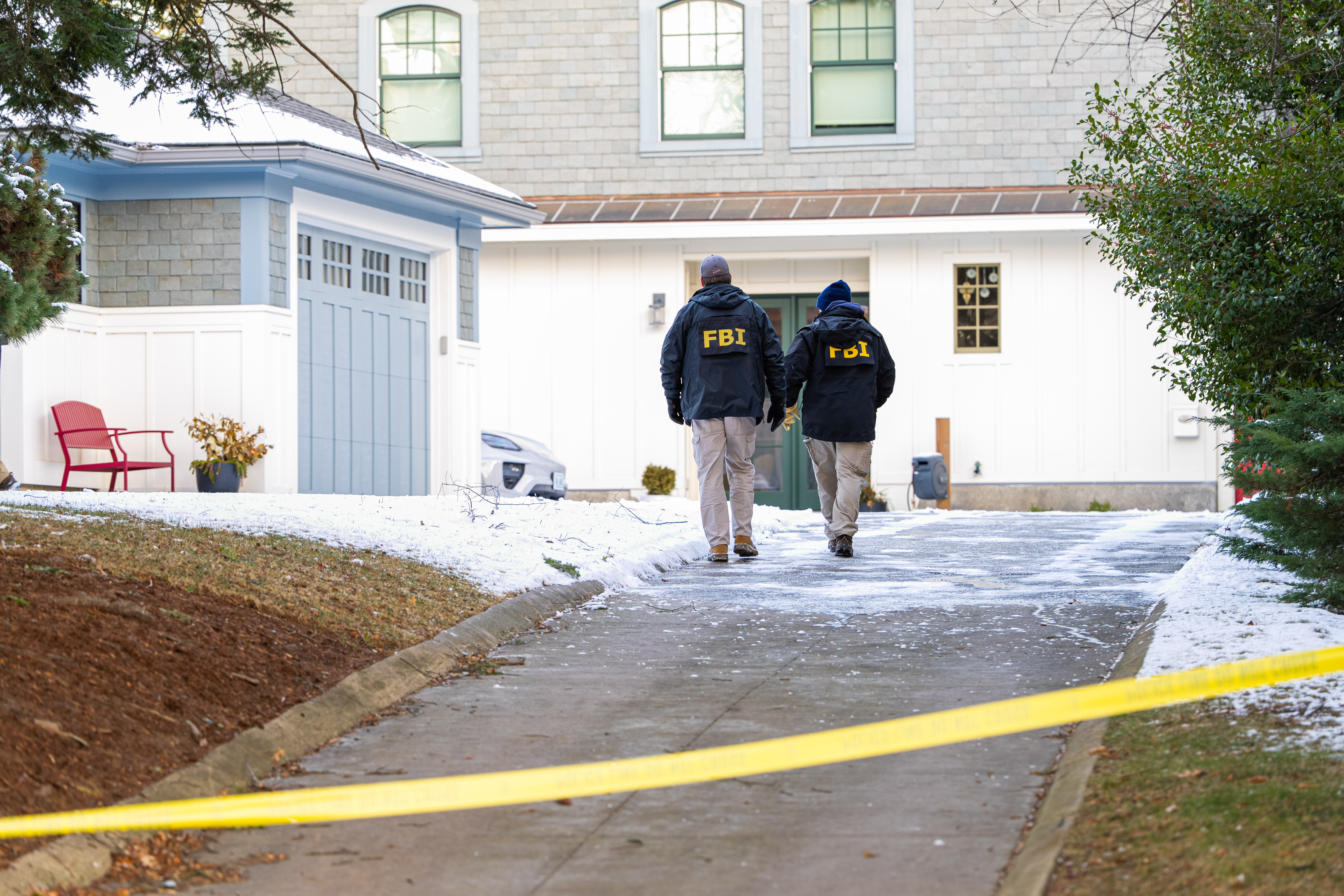 Continúa la búsqueda del autor del tiroteo en la Universidad Brown.