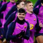 FOTODELDÍA. SANT JOAN DESPÍ (BARCELONA) (ESPAÑA), 29/12/2025.-El centrocampista del FC Barcelona, Pedri, junto a sus compañeros durante el entrenamiento abierto al público, que realiza la plantilla barcelonista en el Estadio Johan Cruyff para preparar el primer compromiso del año, que será el 3 de enero, un derbi ante el Espanyol.EFE/ Alejandro García FOTODELDÍA. SANT JOAN DESPÍ (BARCELONA) (ESPAÑA), 29/12/2025.-El centrocampista del FC Barcelona, Pedri, junto a sus compañeros durante el entrenamiento abierto al público, que realiza la plantilla barcelonista en el Estadio Johan Cruyff para preparar el primer compromiso del año, que será el 3 de enero, un derbi ante el Espanyol.EFE/ Alejandro García