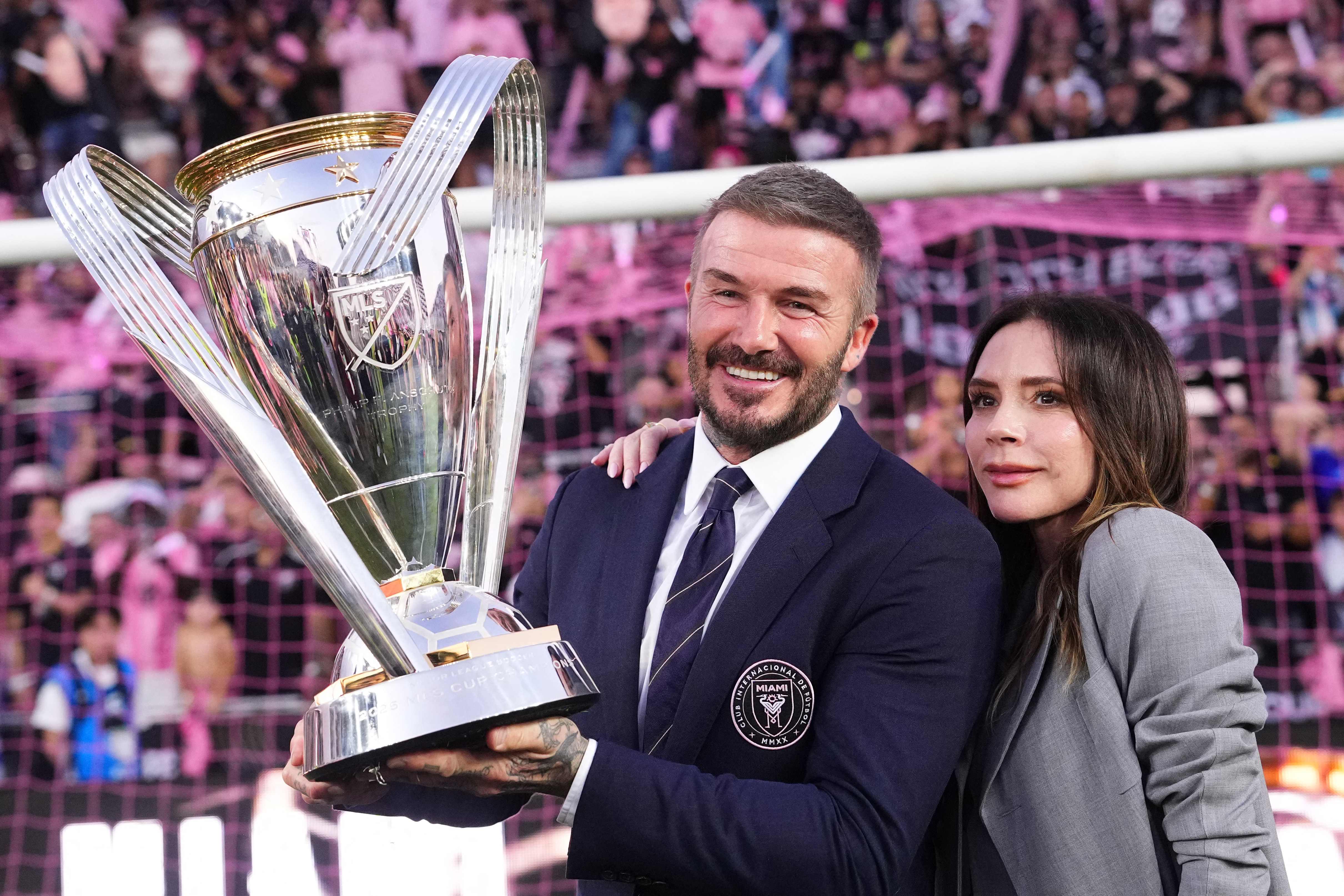 La fortuna de David Beckham y Victoria Beckham los ha incluido en la lista de multimillonarios de Reino Unido. (Foto Prensa Libre: Hemeroteca PL/AFP)