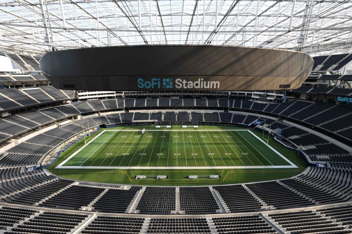 INGLEWOOD, CALIFORNIA - DECEMBER 10: A general view of the inside of the stadium at SoFi Stadium on December 10, 2025 in Inglewood, California.   Dan Mullan/Getty Images/AFP (Photo by Dan Mullan / GETTY IMAGES NORTH AMERICA / Getty Images via AFP)