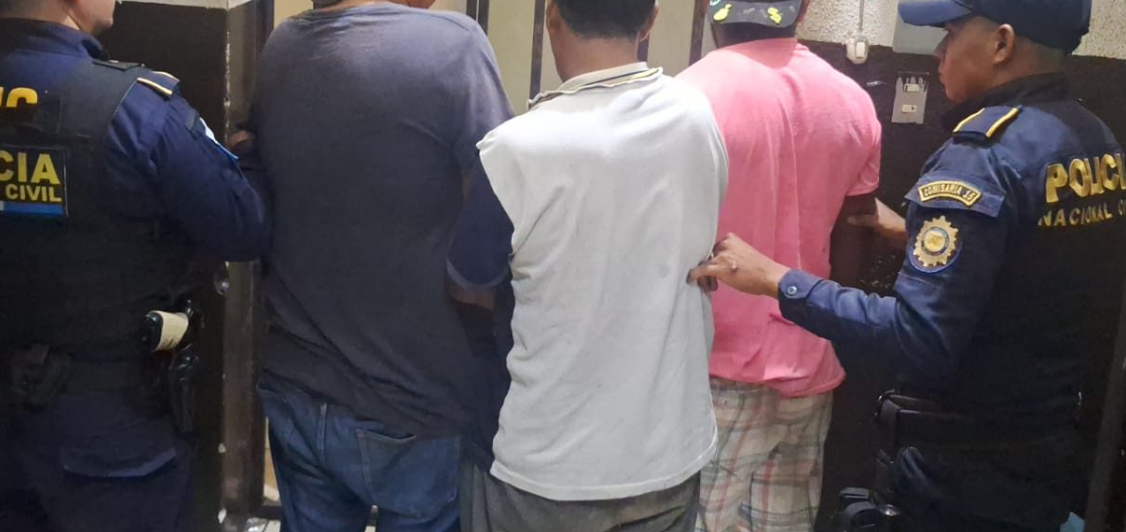 Capturas revelan cómo operan supuestos integrantes de banda de roba furgones en Escuintla