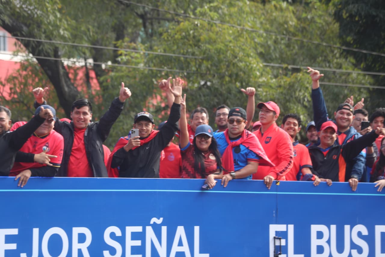 Final del futbol guatemalteco entre los rojos del Municipal y Antigua Guatemala.'