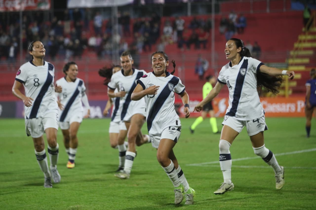 Selección Femenina de Guatemala debuta con goleada 4-1 ante Bermudas y lidera su grupo rumbo al Concacaf W 2026