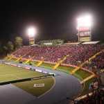 la Liga Deportiva Alajuelense se coronó campeón de la Copa Centroamericana 2025 al derrotar a Xelajú MC en la tanda de penaltis, luego de un empate 1-1 en los 120 minutos y un global de 2-2 en la serie. El cuadro tico mantiene su hegemonía en la región al conseguir el tricampeonato del certamen.
Foto:
BYRON RIVERA
04/12/2025