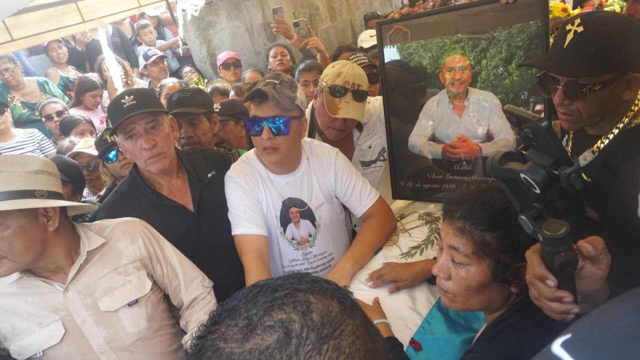 ENTIERRO ALCALDE DE MASAGUA ESCUINTLA NELSON MARROQUIN'