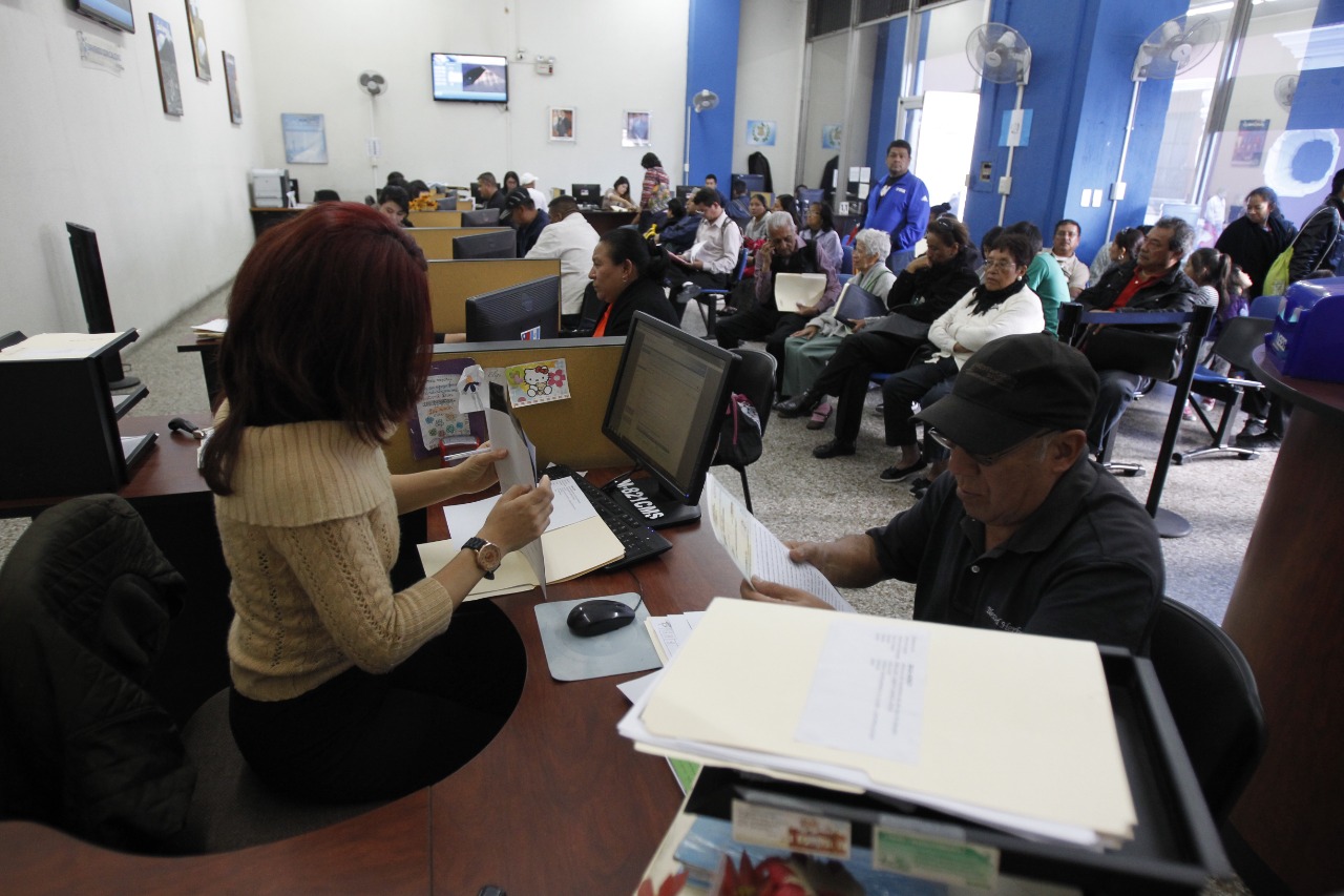 Una iniciativa de ley recibió dictamen favorable para exonerar del pago del Impuesto Único sobre Inmuebles (Iusi) a personas mayores de 70 años y jubilados. (Foto ¨Prensa Libre: Hemeroteca PL)