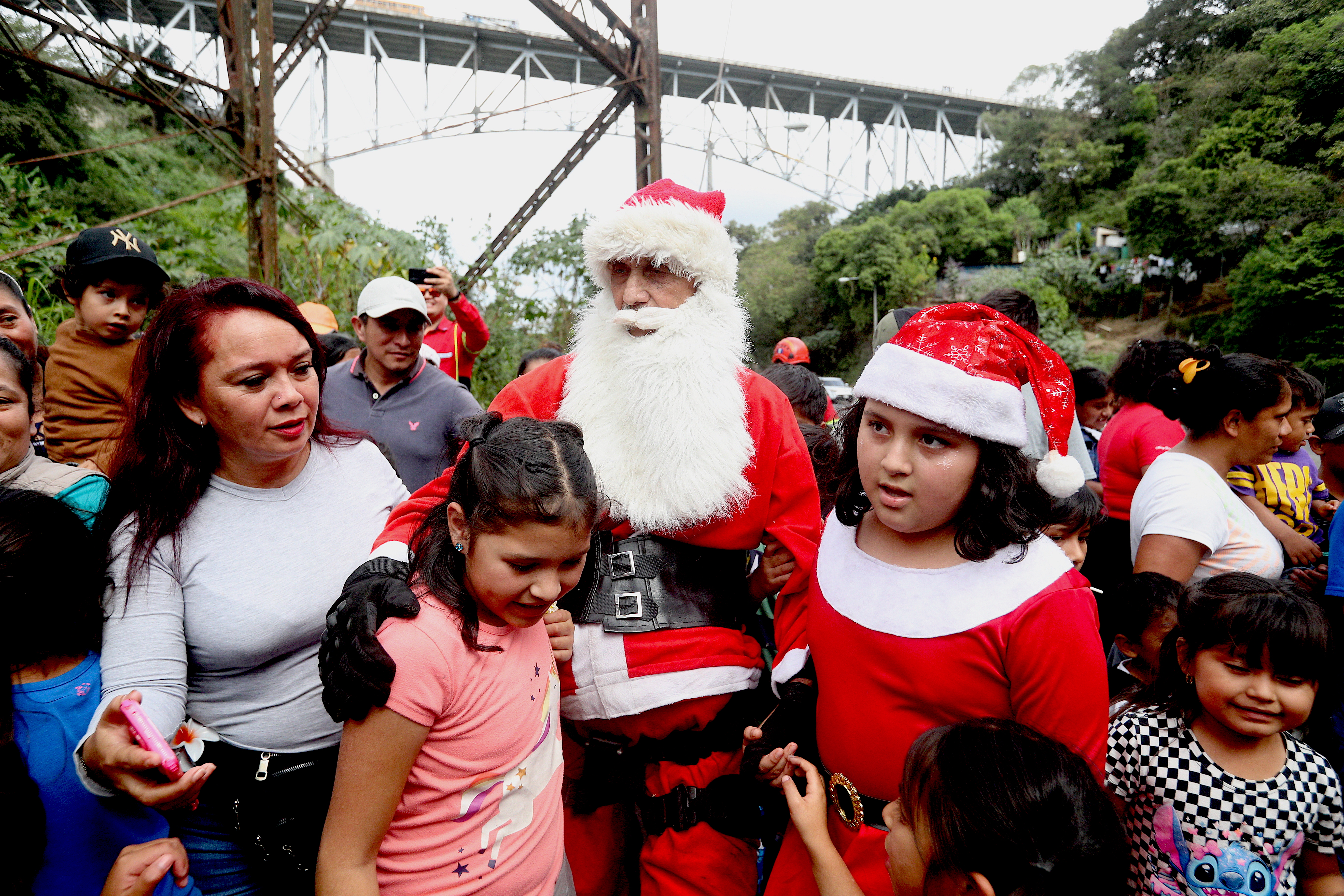 SANTA CLAUS MAYOR CHACON BOMBEROS VOLUNTARIOS'