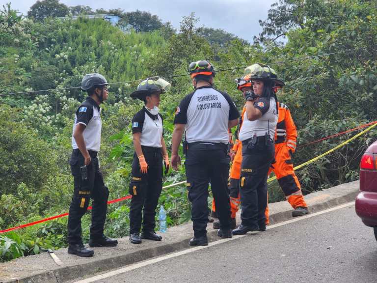 Localizan más cadáveres por tercer día consecutivo y la cifra de cuerpos se eleva a 1
