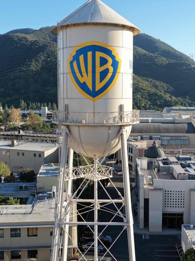 Paramount contraataca a Netflix y busca adquirir Warner Bros