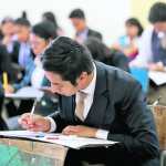 estudiantes mercado laboral formalidad salario mínimo 2026