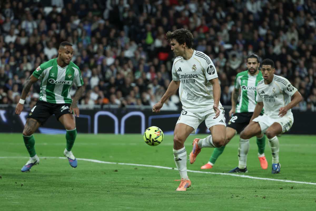 MADRID, 04/01/2026.- El delantero del Real Madrid Gonzalo García Torres, en acción durante el partido de LaLiga entre el Real Madrid y el Real Betis, este domingo en el estadio Santiago Bernabéu. EFE/Kiko Huesca