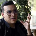 Fotografía de archivo del del cantante colombiano Yeison Jiménez. Uno de los principales exponentes de la música popular del país, iba a bordo de la avioneta que se accidentó, según confirmaron medios locales. (Foto Prensa Libre: EFE)