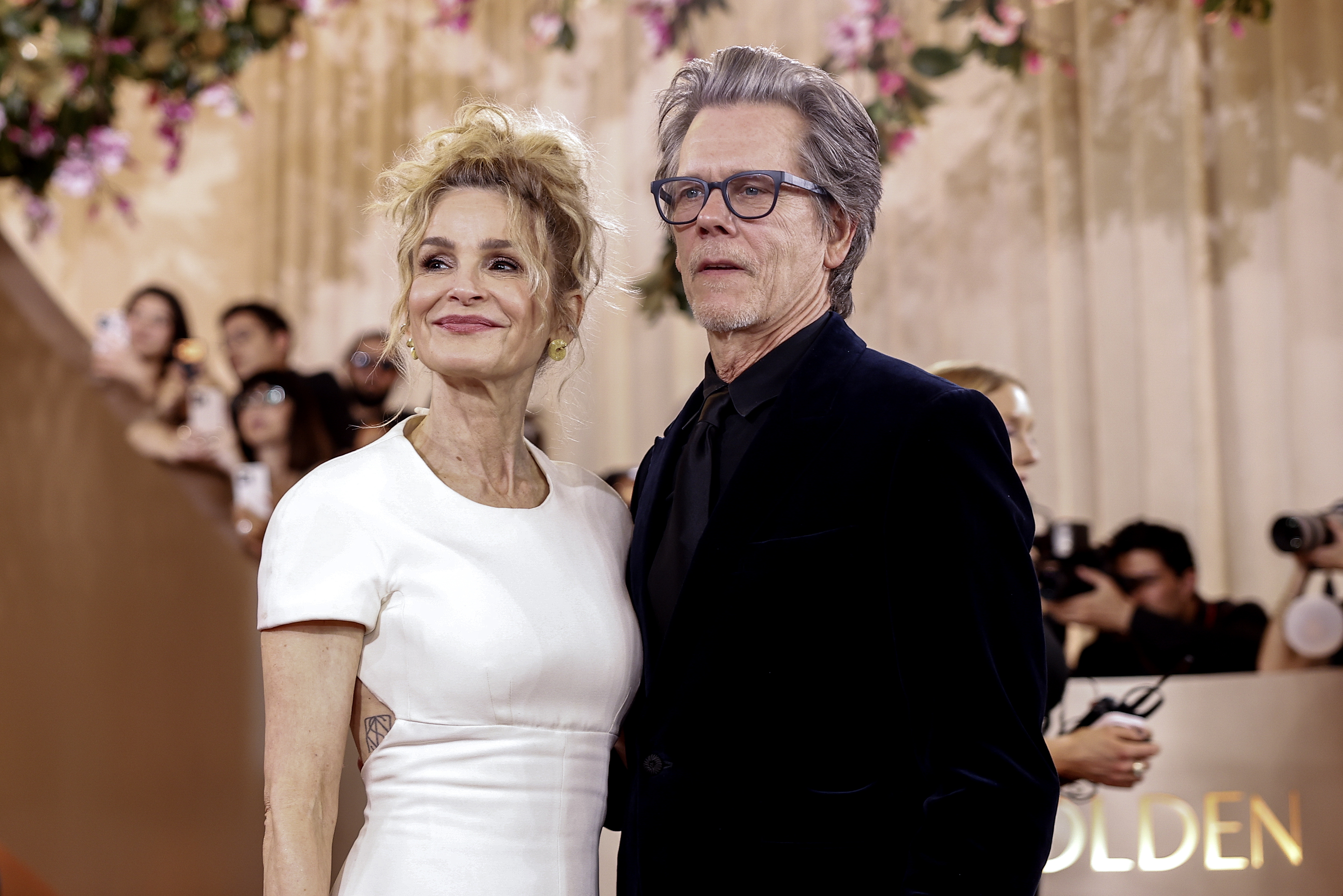 BEVERLY HILLS (United States), 11/01/2026.- US actors Kyra Sedgwick and Kevin Bacon arrive for the 83rd annual Golden Globe Awards ceremony at the Beverly Hilton Hotel in Beverly Hills, California, USA, 11 January 2026. The Golden Globe Awards recognize outstanding achievements in the global film and television industries. EFE/EPA/CHRIS TORRES