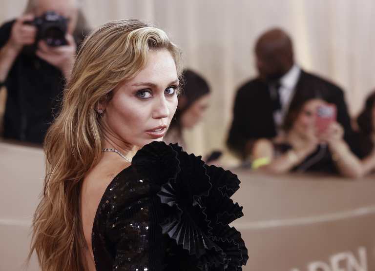 Miley Cyrus será la primera artista nacida en los 9