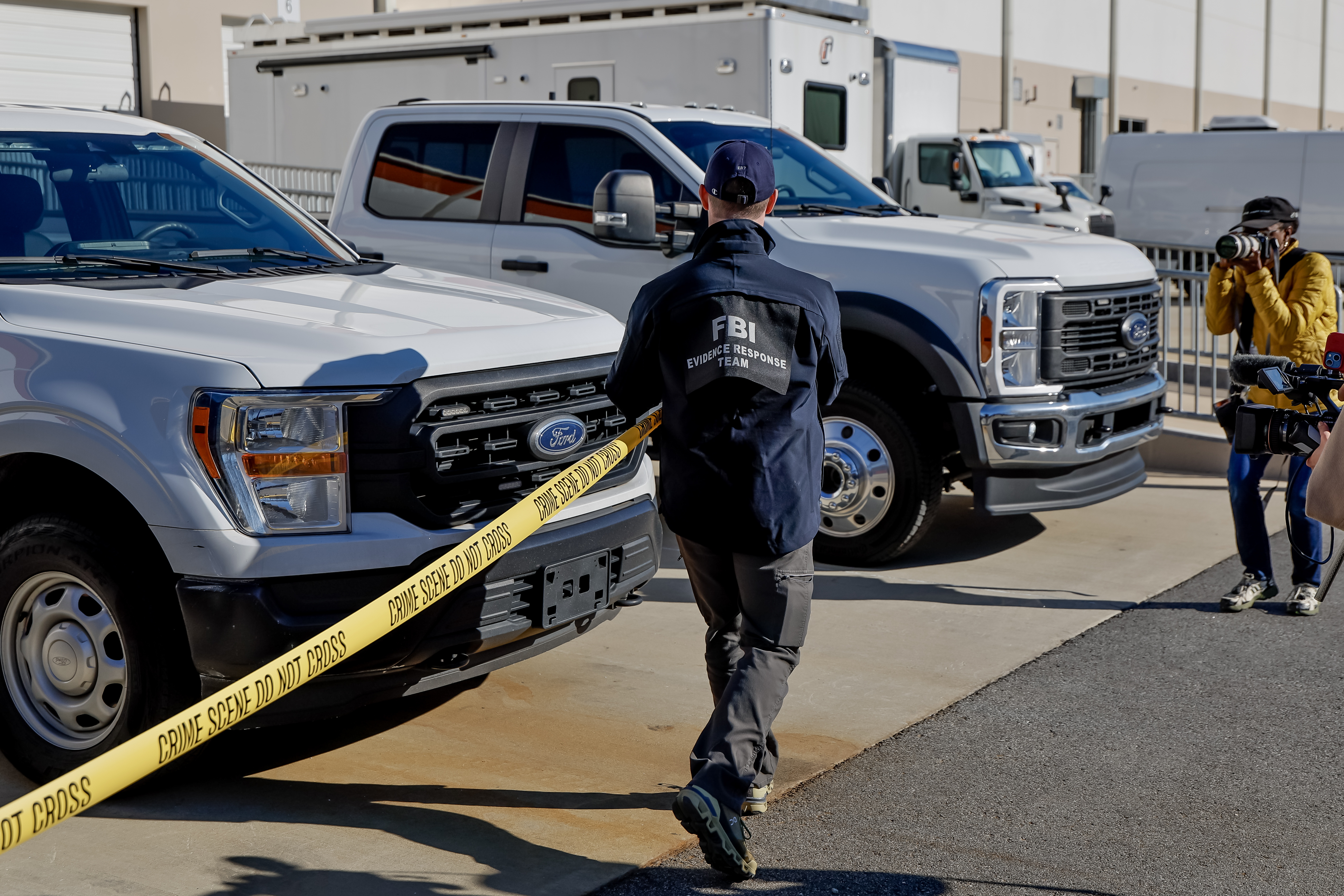 FBI conducts court-ordered search warrant at the Fulton County Department of Registration & Elections