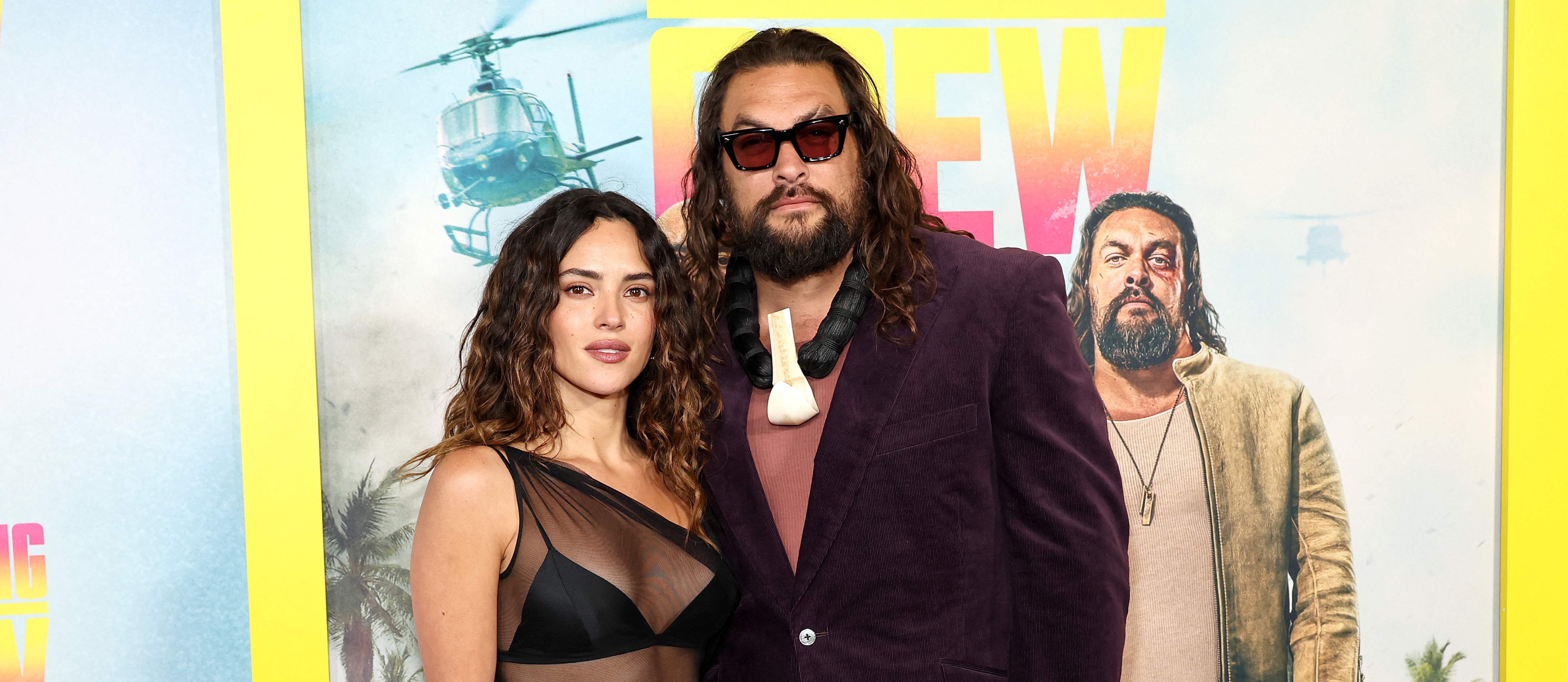 Adria Arjona y Jason Momoa asisten a la proyección de "The Wrecking Crew" en Nueva York en el Regal Times Square el 15 de enero de 2026 en la ciudad de Nueva York. (Foto Prensa Libre: AFP)