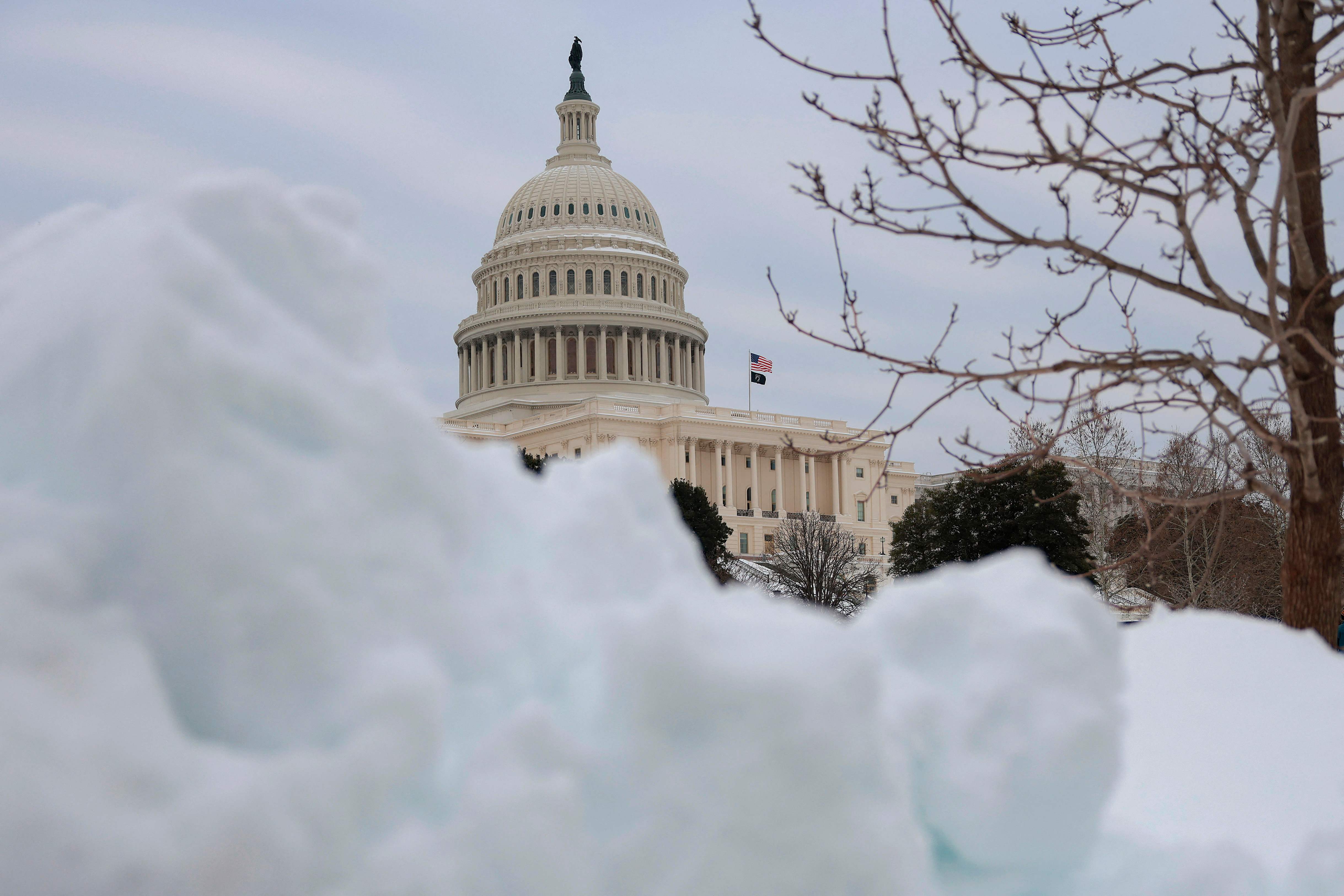 Una enorme tormenta invernal causa estragos en una amplia zona de Estados Unidos