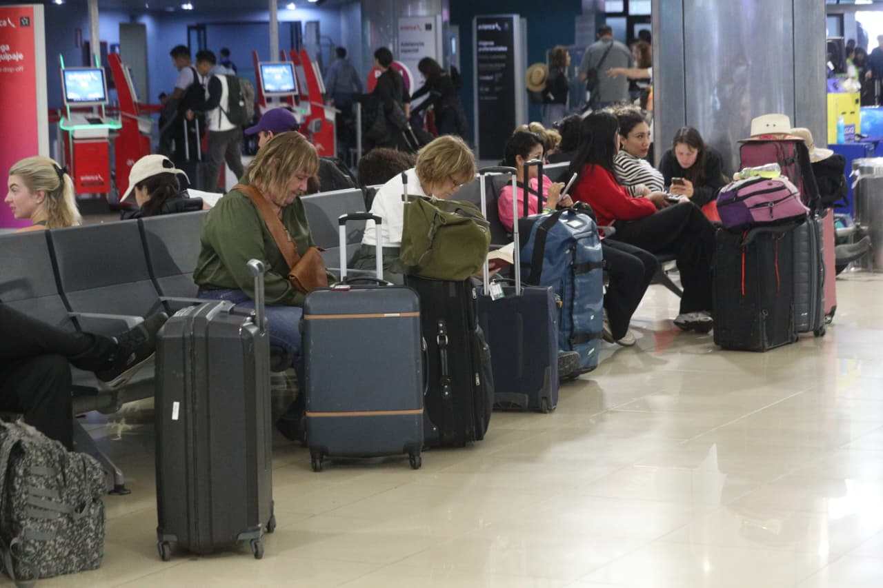 Aeropuerto La Aurora supera los 5 millones de pasajeros y marca récord ...