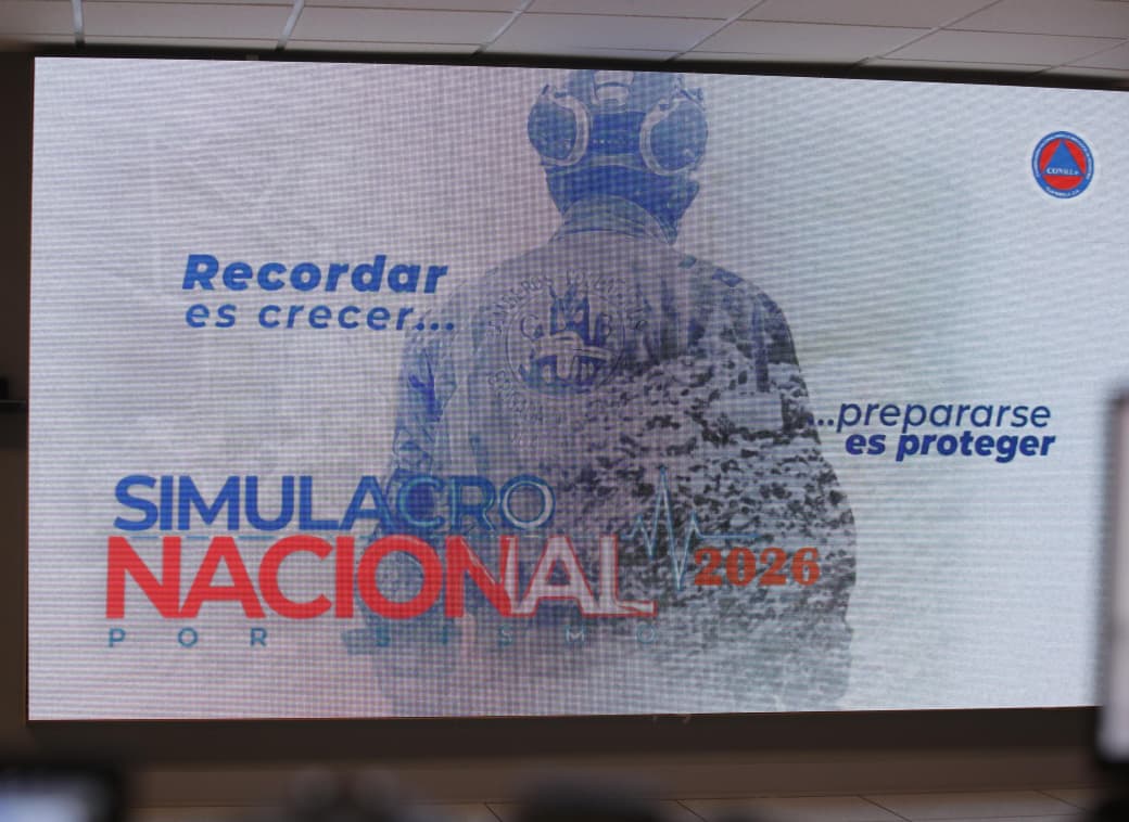 Autoridades se preparan para el simulacro de terremoto programado para el 24 de febrero. (Foto Prensa Libre: María Renée Barrientos)