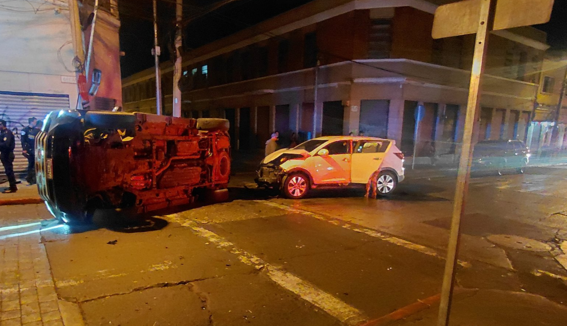 Accidentes en la capital y rutas principales dejan muertos, heridos y caos vial