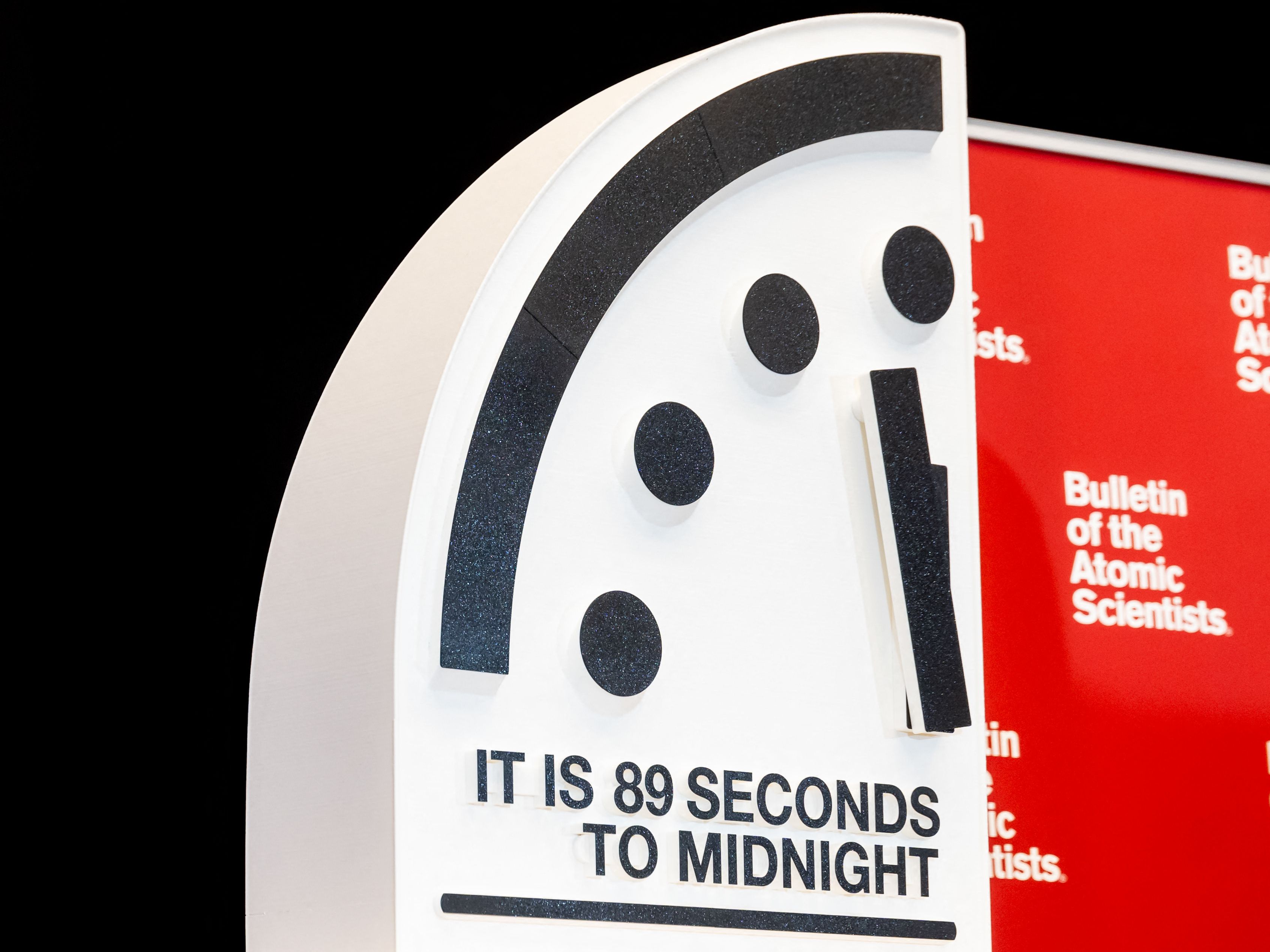 Por qué el Reloj del Juicio Final se encuentra en la hora más crítica para la humanidad