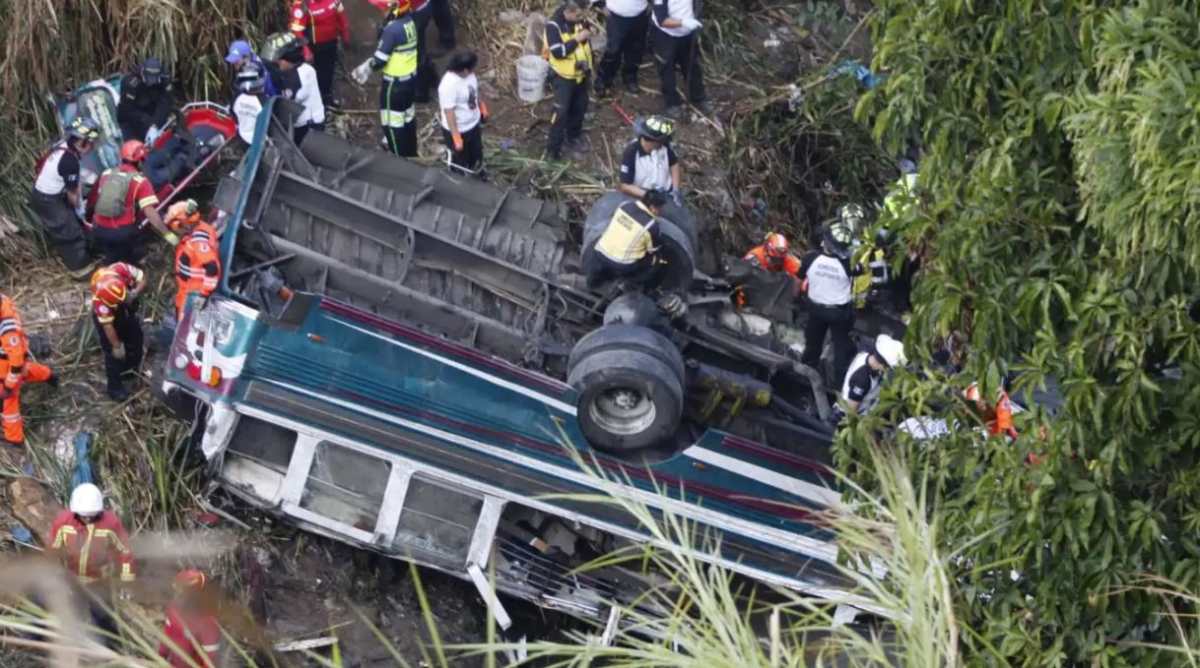 Accidente bus extraurbano febrero 2025 Hemeroteca PL