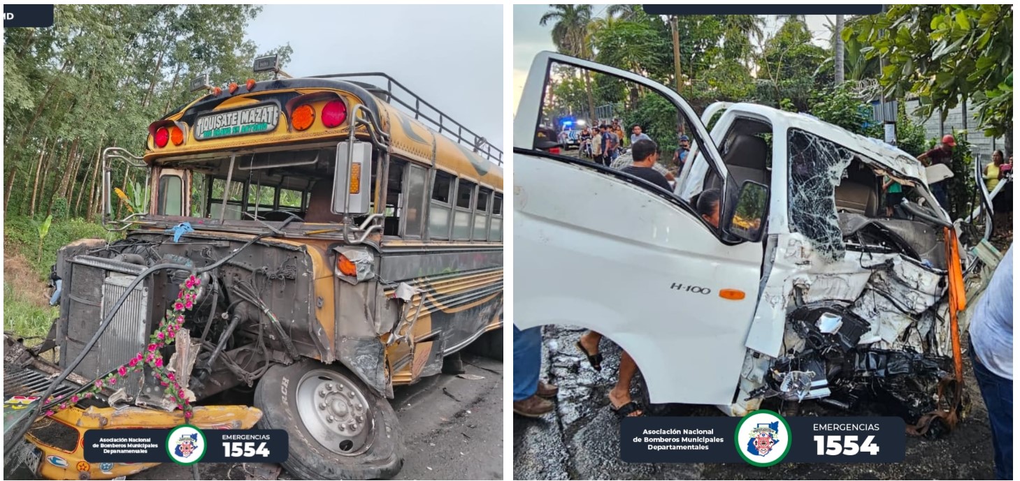 Socorristas atienden a pasajeros heridos tras la colisión entre un autobús y un camión, en el kilómetro 135 de la ruta al Pacífico. (Foto Prensa Libre: CBMD)