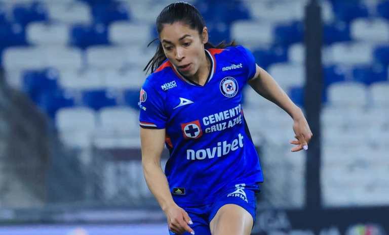 Ana Lucía Martínez y Cruz Azul caen ante Rayadas y sufren su primera derrota del Clausura 2