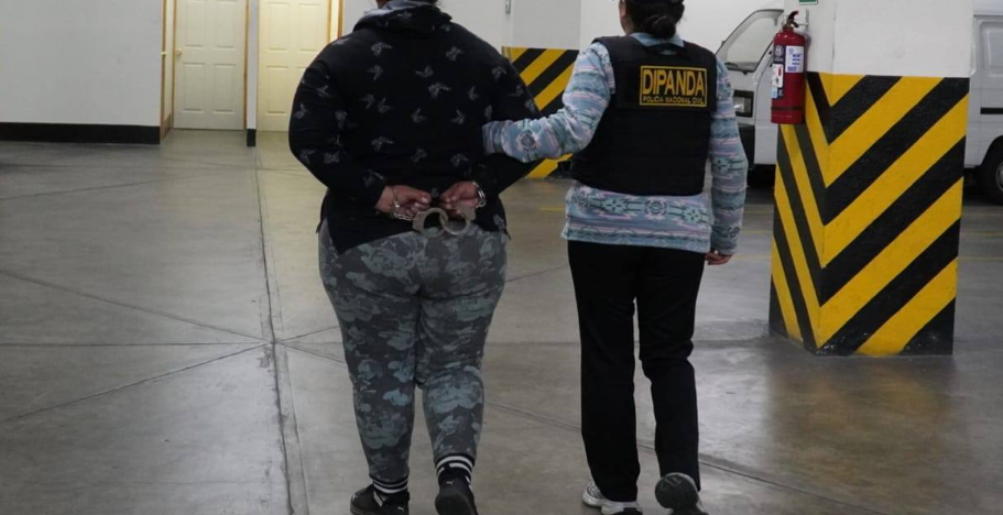 Capturan a mujer señalada de cometer extorsiones en Guatemala