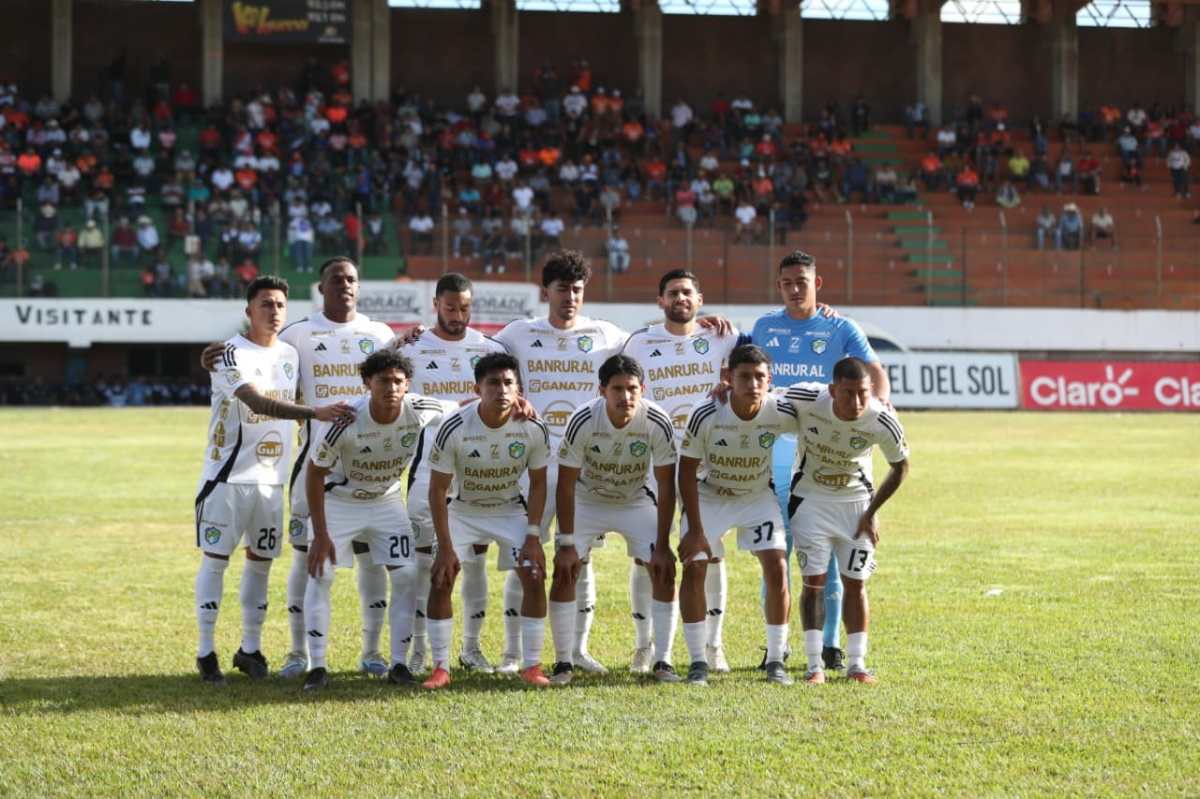 Comunicaciones vencía en condición de visitantes al cuadro de Achuapa en el arranque del torneo Clausura 2026. (Foto Prensa Libre: Douglas Suruy).
