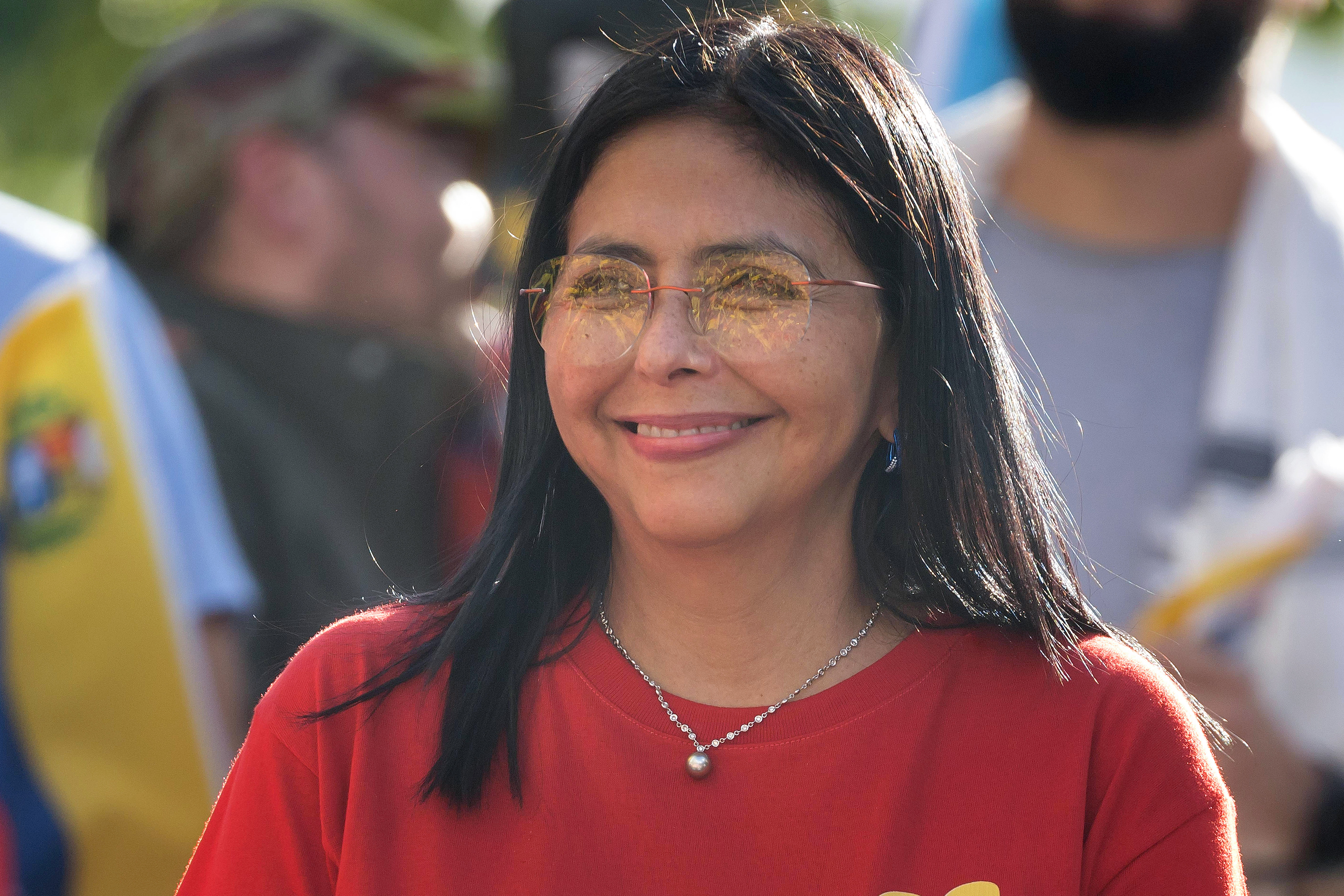Delcy Rodríguez jura como presidenta encargada de Venezuela y abre “agenda de cooperación” con EE. UU.
