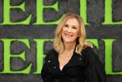 London (United Kingdom), 28/08/2024.- Canadian-US actor Catherine O'Hara arrives for the UK premiere of 'Beetlejuice Beetlejuice' at the Cineworld Leicester Square in London, Britain, 29 August 2024. The fantasy-comedy 'Beetlejuice Beetlejuice' was directed by Tim Burton. The film is released in Britain on 06 September 2024. (Cine, Reino Unido, Londres) EFE/EPA/TOLGA AKMEN