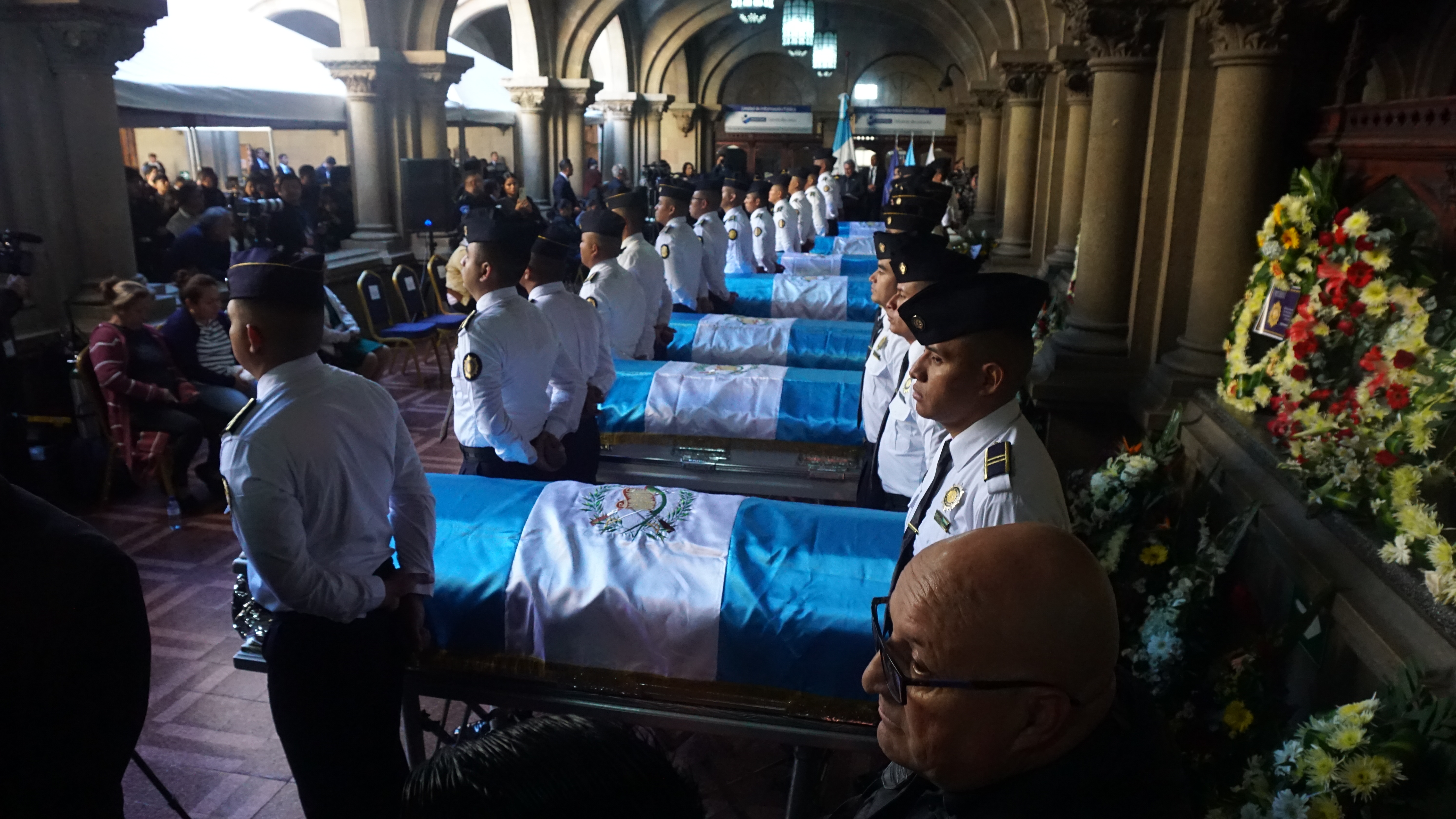 HONRAS FUNEBRES ATAQUE PNC