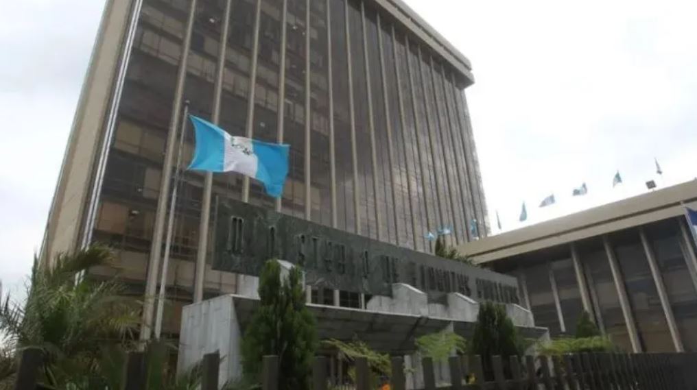 Ministerio de Finanzas fachada presupuesto 2026 por entidad