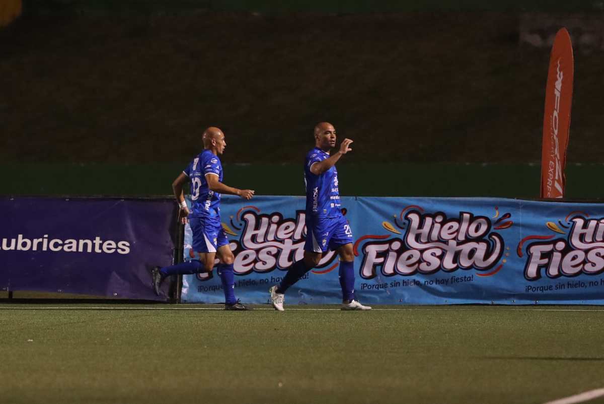 Cobán Imperial recibe al cuadro de Marquense en el arranque de la fecha del torneo Clausura 2026. (Foto Prensa Libre: Erick Ávila).