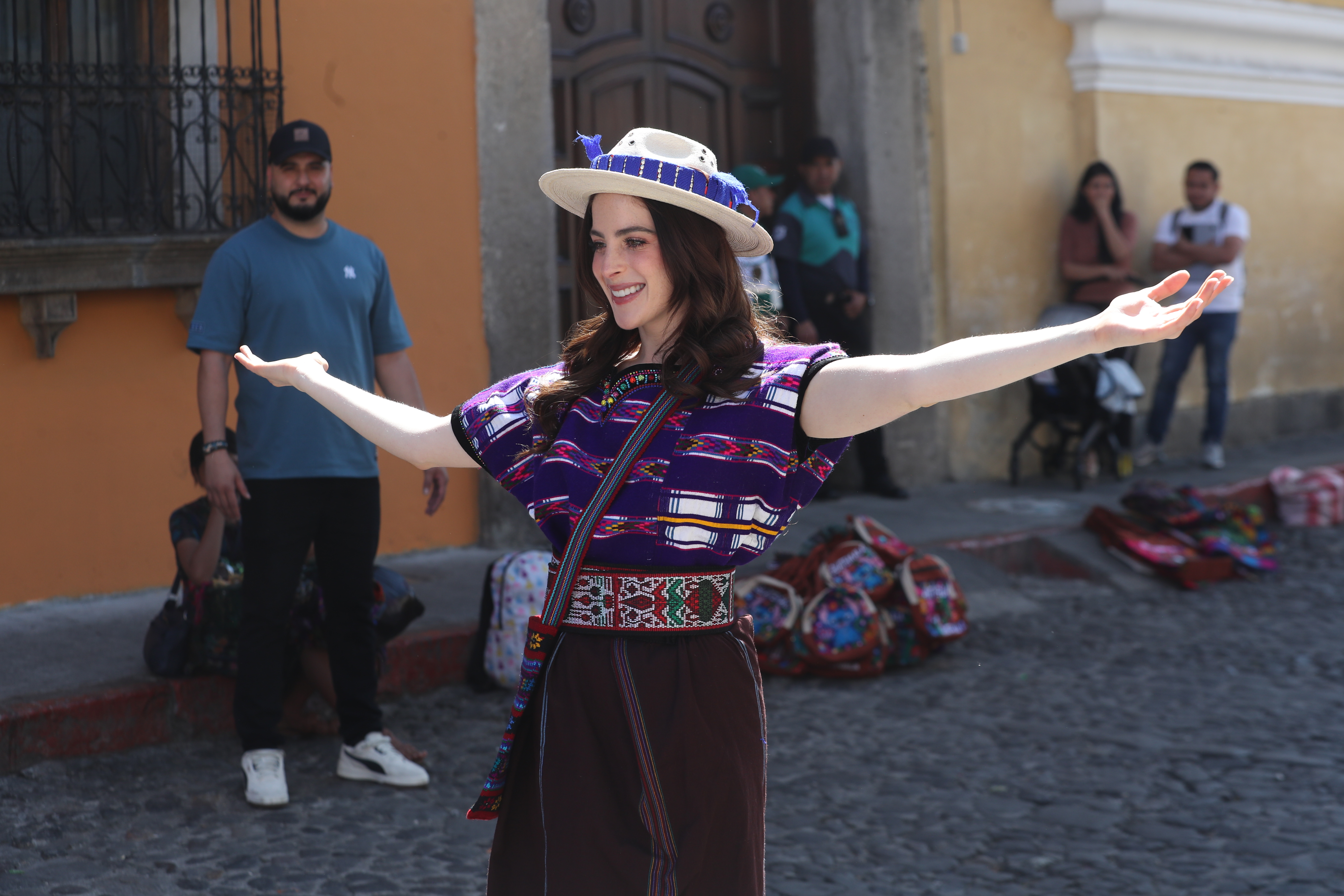 Ftima Bosch, Miss Universo 2025, lleg a Guatemala para una visita oficial centrada en causas sociales, cultura y cooperacin entre pueblos el dia de hoy visita Antigua Guatemala donde hicieron grabaciones para un video.

Foto Prensa Libre Erick Avila.  25/01/2025