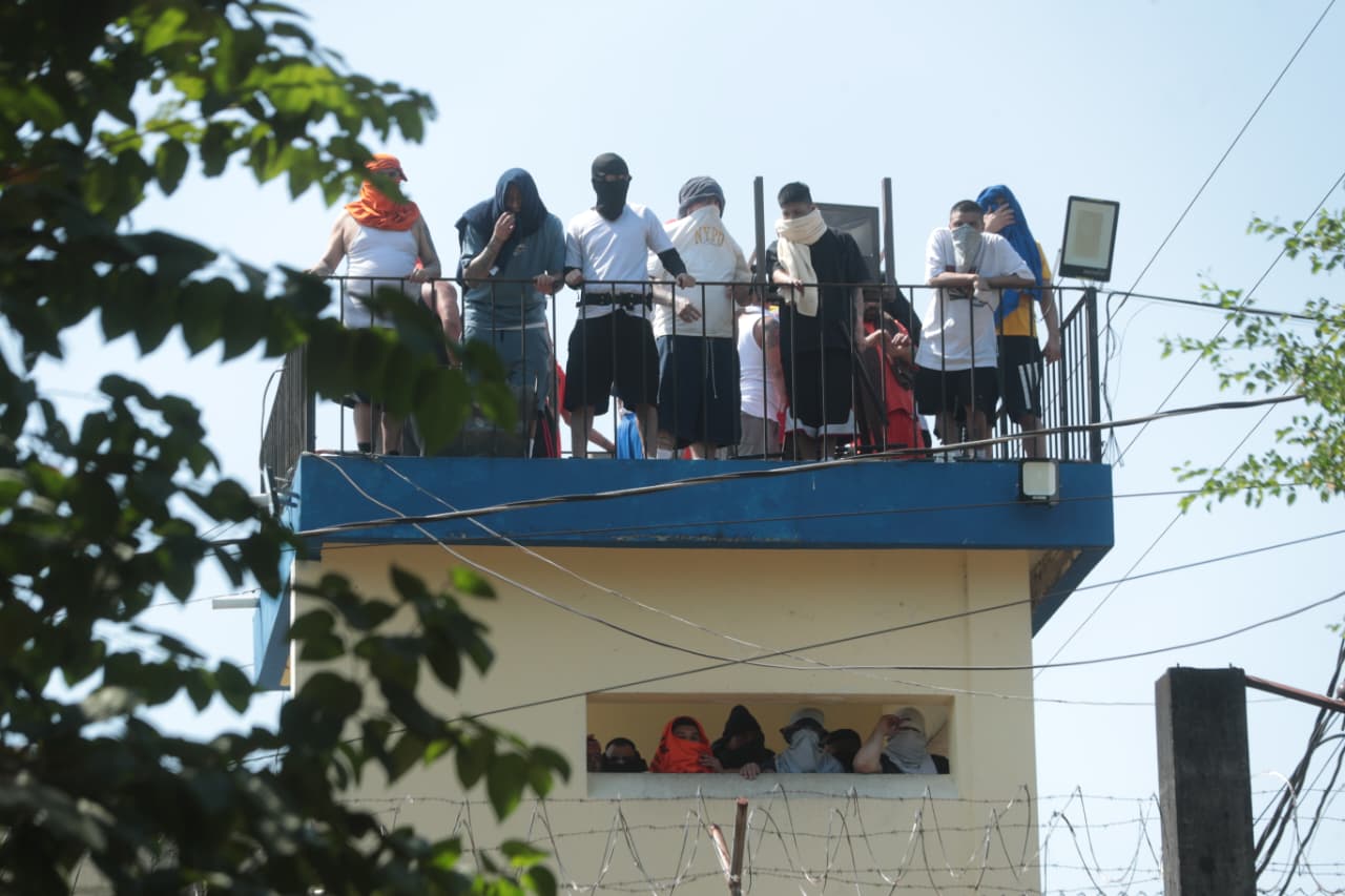 Reos motin torre Renovacion 1